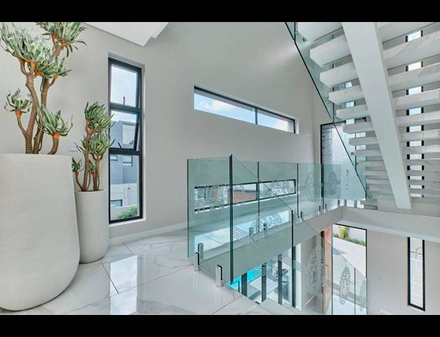 5 BEDROOM CLUSTER FOR SALE IN MORNINGSIDE